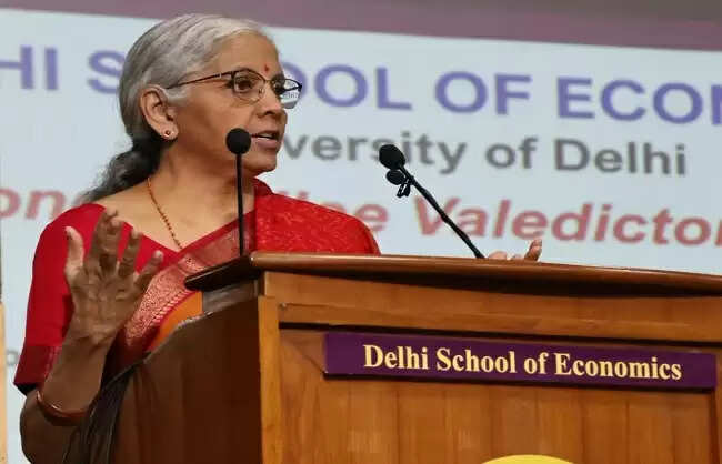 भारत जल्द ही दुनिया की तीसरी सबसे बड़ी अर्थव्यवस्था बन जाएगा : वित्त मंत्री