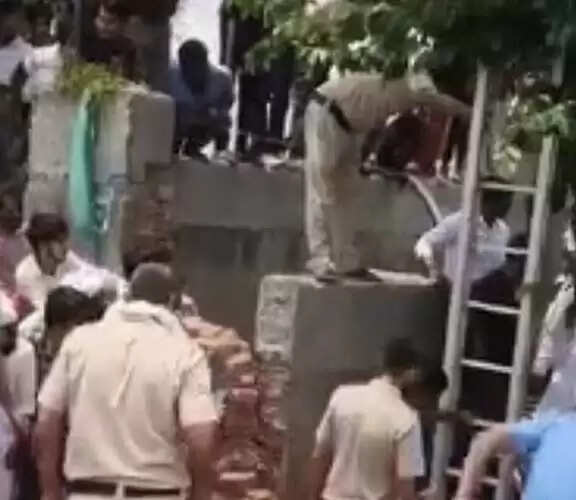 नूंह : कुएं में सफाई करने उतरे तीन लोगों की मौत, गांव में मचा कोहराम