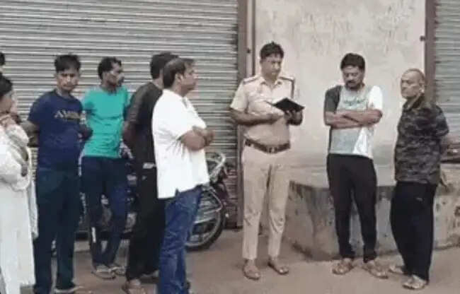सोनीपत के गोहाना में दो दुकानों के शटर तोड़कर लाखों की नकदी चोरी