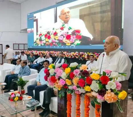 उत्तर प्रदेश के 2.15 करोड़ किसानों के खाते में पहुंचे 4335.11 करोड़ रुपये