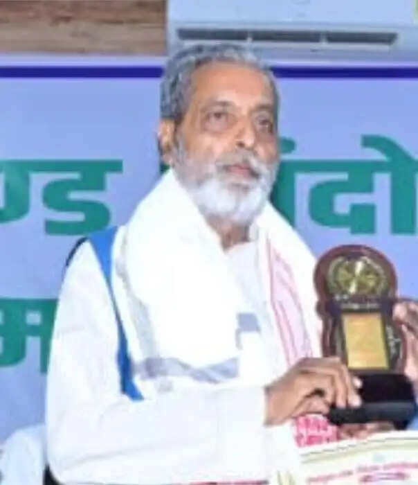 भाजपा नेता कामेश्वर पांडे का निधन, टंडवा में शोक की लहर