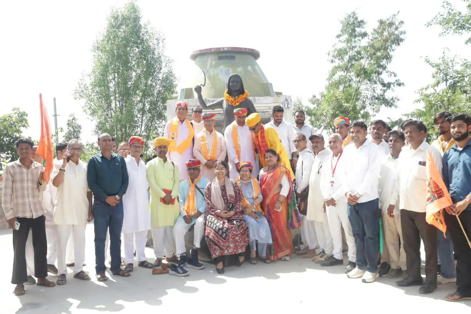 लोकमंथन यात्रा का डूंगरपुर में हुआ भव्य स्वागत, यात्रा में झलकी वागड़ की लोकसंस्कृति