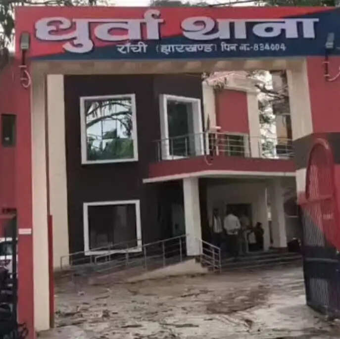 प्रधान यादव के सुसाइड नोट से पुलिस की भूमिका पर उठे सवाल, एसएसपी ने जांच अधिकारी को किया सस्पेंड