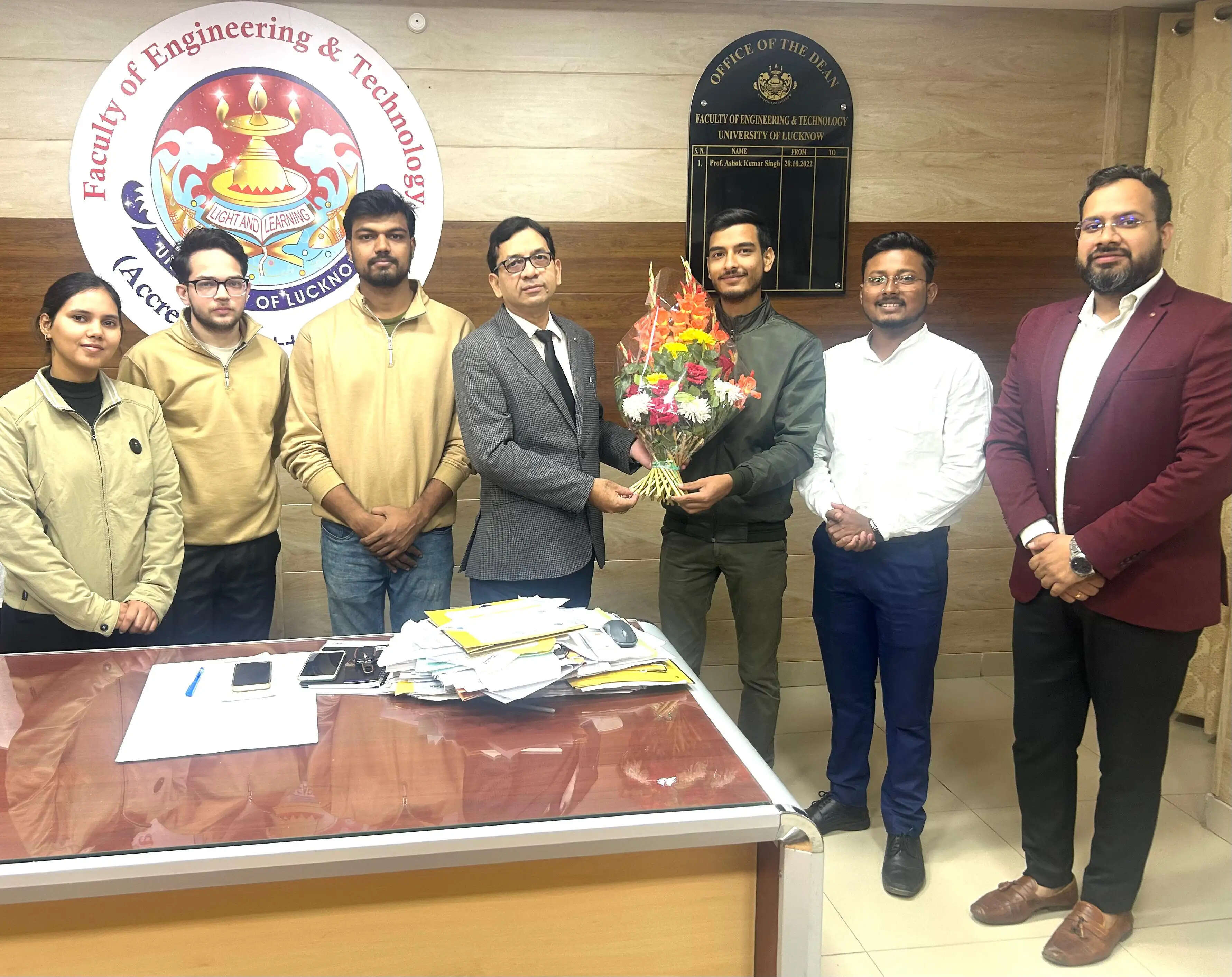 स्मार्ट&nbsp;इंडिया&nbsp;हैकाथान&nbsp;में&nbsp;लखनऊ&nbsp;विश्वविद्यालय&nbsp;की&nbsp;टीम&nbsp;का&nbsp;हुआ&nbsp;चयन,&nbsp;पूरे&nbsp;भारत&nbsp;से&nbsp;तीन&nbsp;सौ&nbsp;टीमों&nbsp;ने&nbsp;लिया&nbsp;था&nbsp;हिस्सा