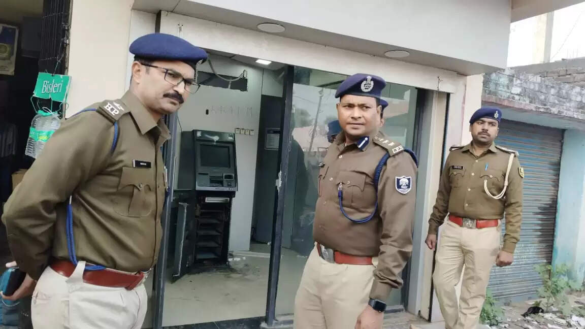 पुलिस गोष्ठी के तुरंत बाद चोरों ने एसबीआई एटीएम पर किया हाथ साफ