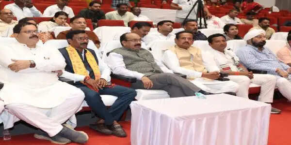 नमो सेवा-अनकही कहानियां : छात्रों ने प्रधानमंत्री मोदी के 25 वर्षों की सेवा यात्रा का किया मंचन