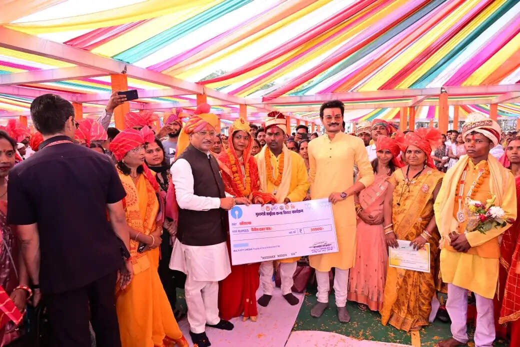 जशपुर में 240 जोड़ों का सामूहिक विवाह, सीएम विष्णु देव साय ने दिया आशीर्वाद