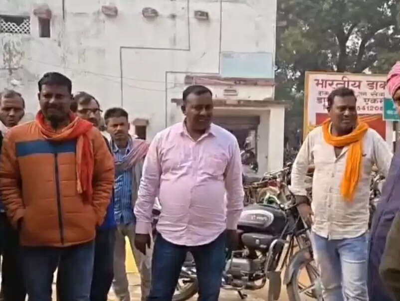 दिनदहाड़े व्यवसायी से एक&nbsp;लाख की छिनतई