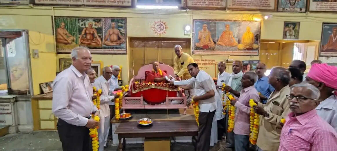 मंदसौरः केशव सत्संग में स्वामी सनिष्ठानंद महाराज के चातुर्मास का हुआ समापन