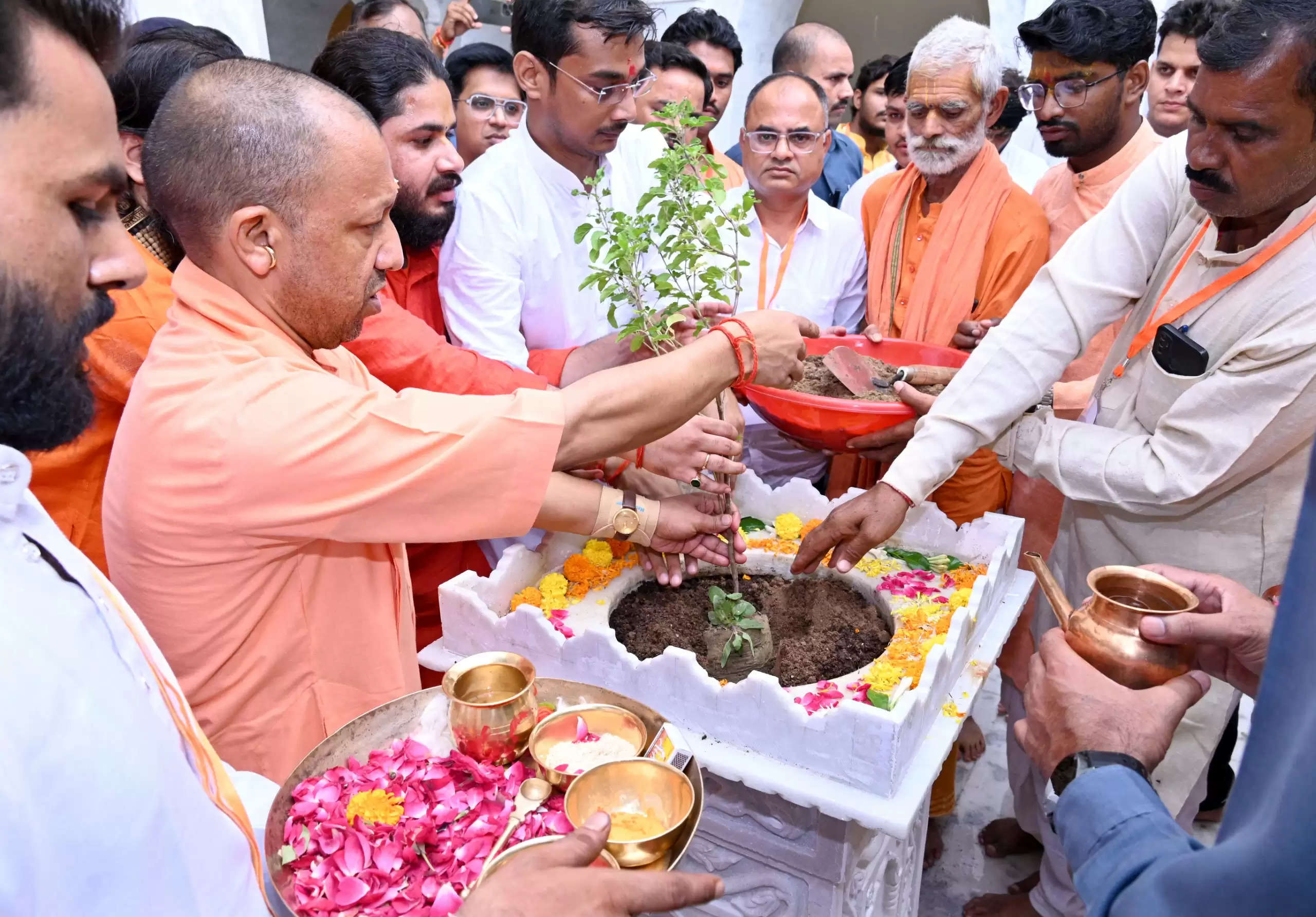 राम मंदिर का निर्माण मंजिल नहीं पड़ाव है, इसे आगे भी निरंतरता देनी हैः आदित्यनाथ