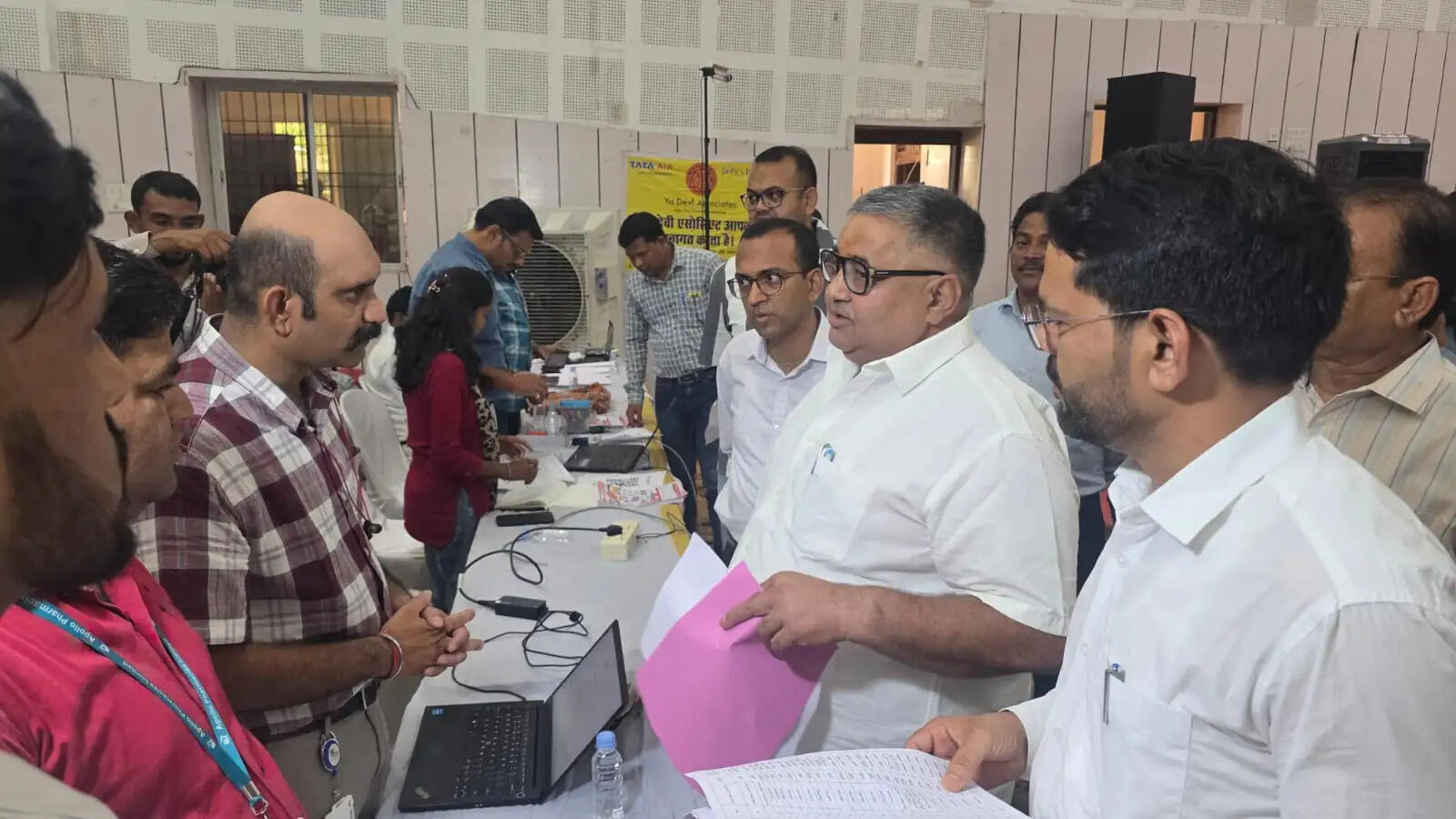 अम्बिकापुर रोजगार मेले में युवाओं का सैलाब, 14 कंपनियों ने खोलीं नौकरियां, पहले ही दिन 503 को मिला रोजगार