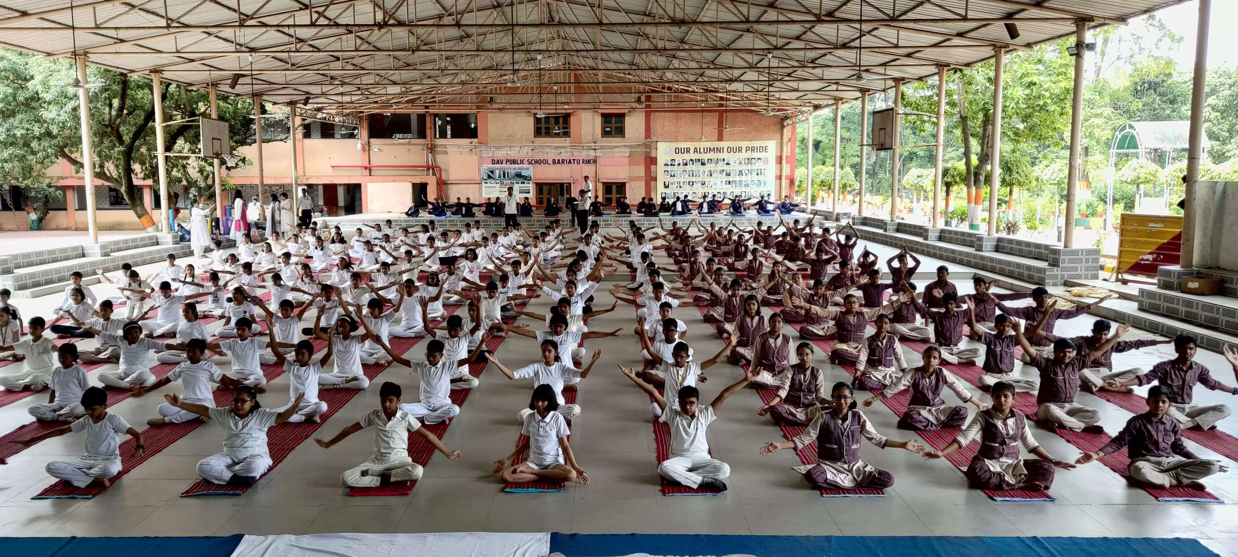 शरीर और आत्मा का पूर्ण एकीकरण ही योग : प्राचार्य