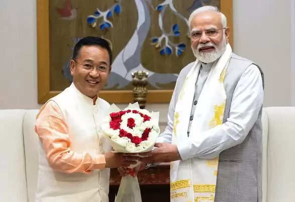 सिक्किम के मुख्यमंत्री ने प्रधानमंत्री से की मुलाकात, राज्य दिवस समारोह में 29 मई को शामिल होंगे मोदी