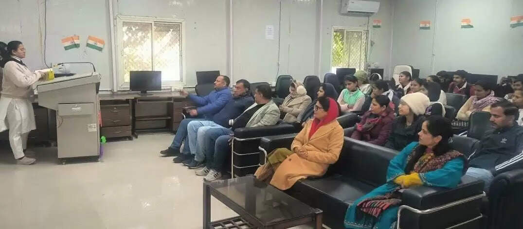 स्वामी विवेकानंद जी की जयंती पर वाद-विवाद प्रतियोगिता आयोजित