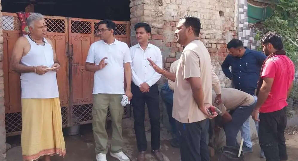 सिरसा: पेयजल की बर्बादी पर दर्जनों अवैध कनेक्शन काटे