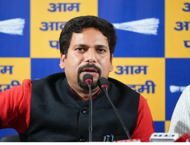 बुराड़ी विधानसभा में 39.4 फीसदी मतदाता घटे, संजीव झा ने चुनाव आयोग पर उठाए सवाल