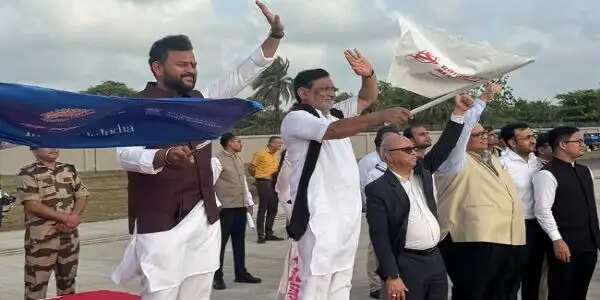 दमन के नमो एयरपोर्ट से दिल्ली के लिए सीधी हवाई सेवा की कमर्शियल उड़ानें शुरू