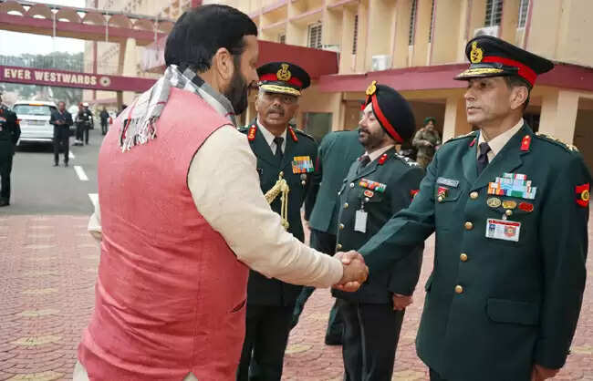 ऑपरेशन सिंदूर व मानवीय सहायता में वेस्टर्न कमांड के प्रयास सराहनीय : मुख्यमंत्री