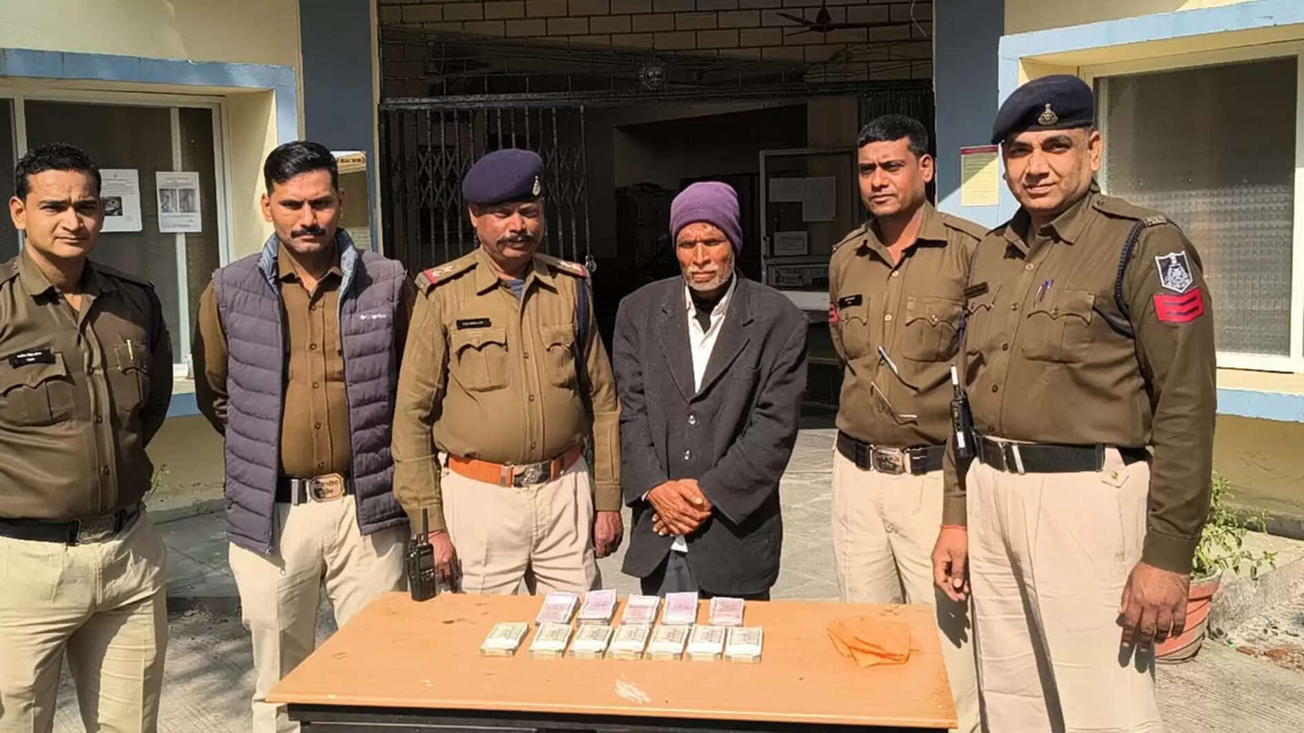 उज्जैन: सगे भाई ने वृद्धा के साथ की थी की लूट, आरोपी गिरफ्तार