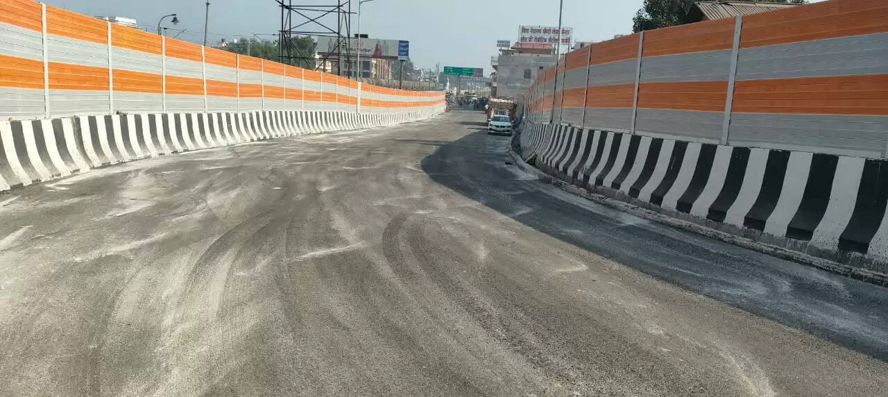 मुख्यमंत्री&nbsp;योगी&nbsp;137.83 करोड़ रुपये की लागत से बने ओवरब्रिज&nbsp;का&nbsp;करेंगे&nbsp;लाेकार्पण