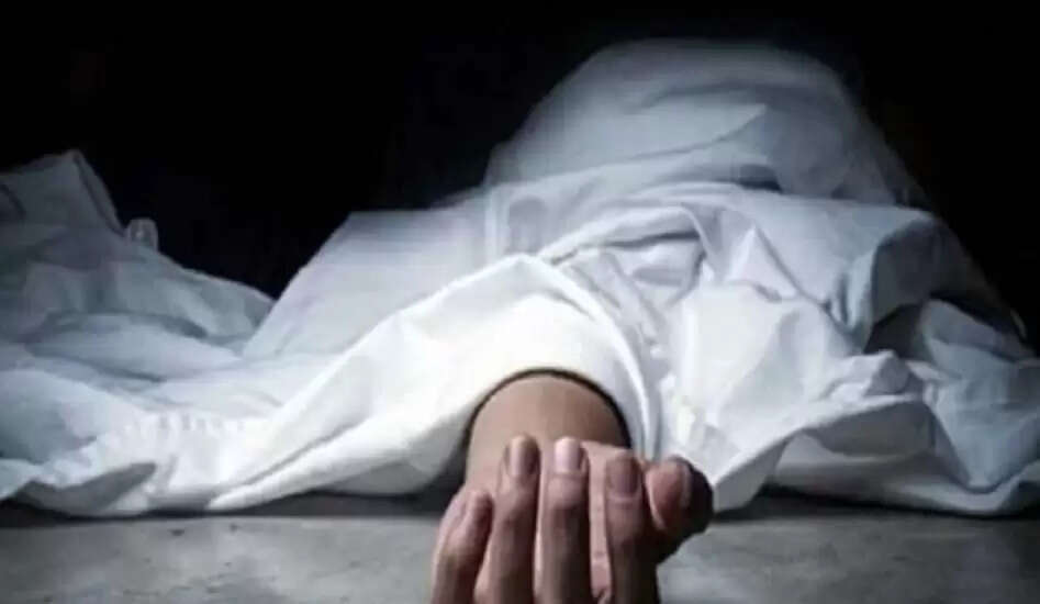 पारा टीचर की पत्थर से कुचकर हत्या, लोगों में आक्रोश