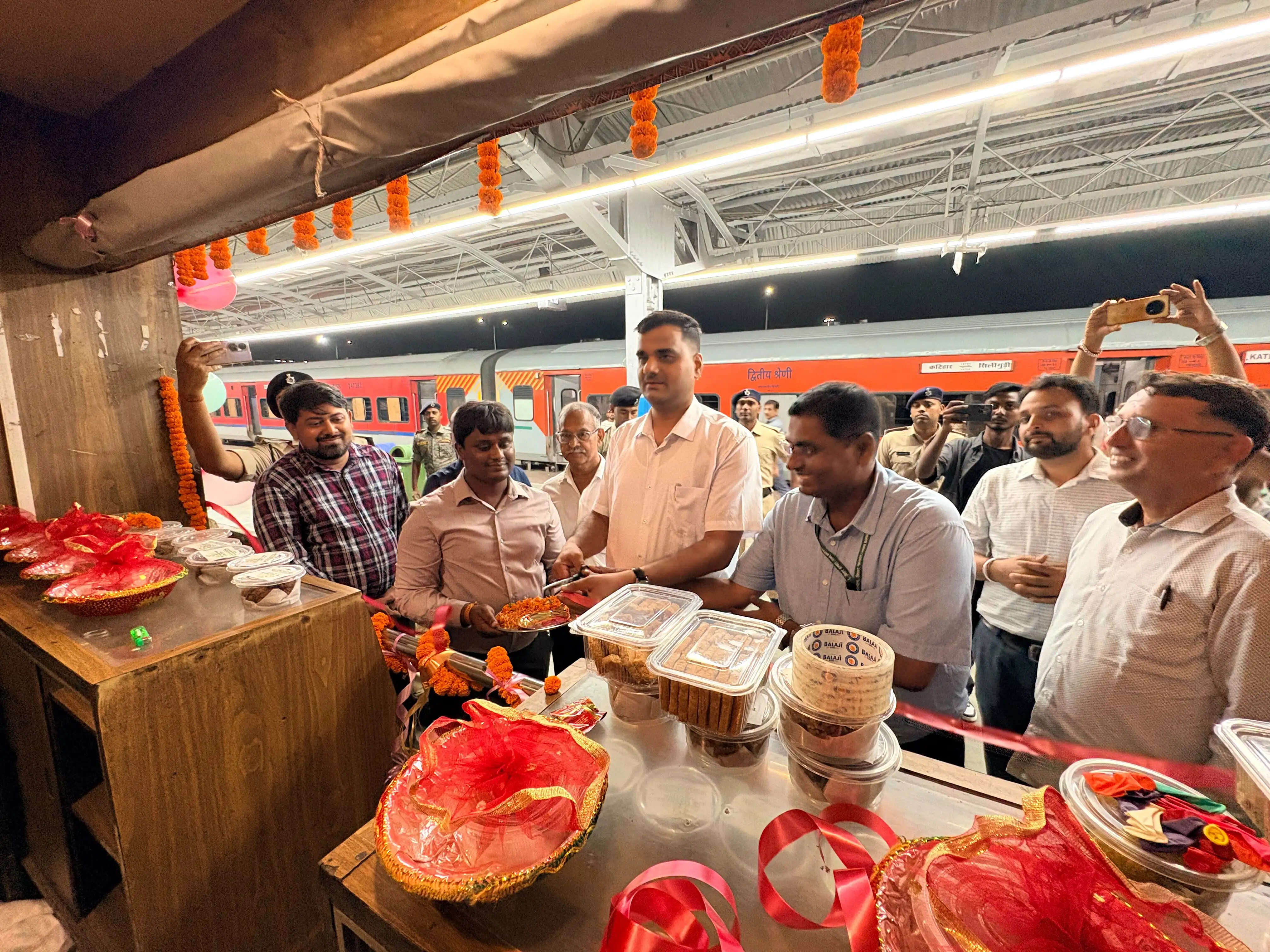 कटिहार रेलवे स्टेशन पर ‘मखाना जंक्शन’ का शुभारंभ, स्थानीय किसानों को मिलेगा बड़ा बाजार