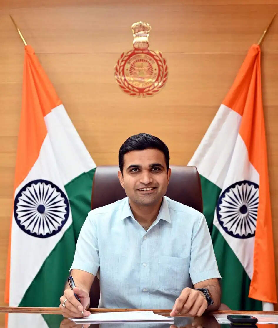 हिसार : बिजली बचत से कम होगा बिजली बिल, पर्यावरण भी रहेगा सुरक्षित : विक्रम सिंह