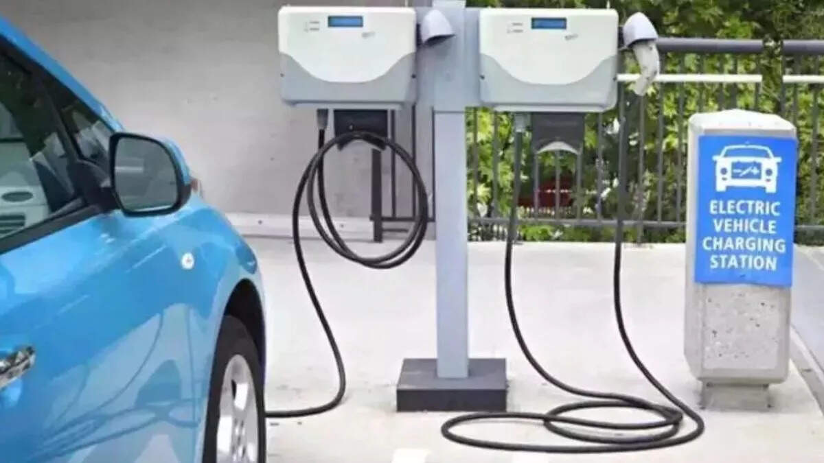 ग्रेटर नोएडा प्राधिकरण 13 ईवी चार्जिंग स्टेशन करेगा शुरू