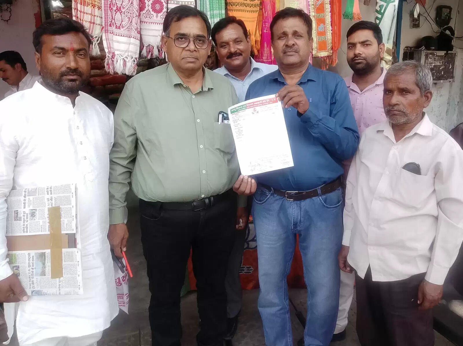 किसानों ने की गोशालाओं में गौवंशों को आलू खिलाने की नीति बनाने की मांग