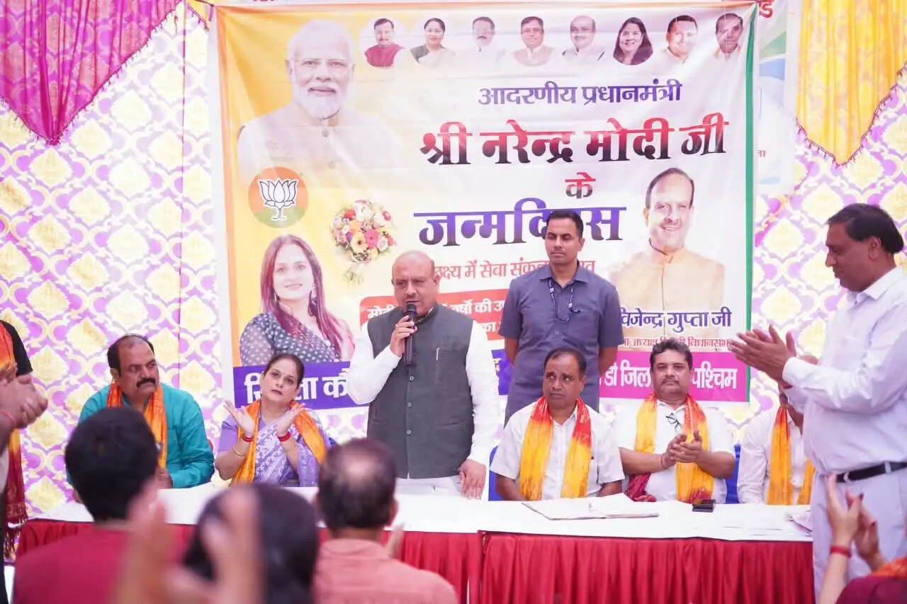 प्रधानमंत्री मोदी ने सेवा, सुशासन और राष्ट्र निर्माण की भावना को नई शक्ति दी : विजेंद्र गुप्ता