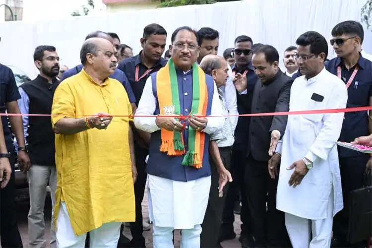 देश की आजादी में छत्तीसगढ़ के वीर नायकों का योगदान नई पीढ़ी तक पहुंचाना हमारा दायित्व : मुख्यमंत्री साय