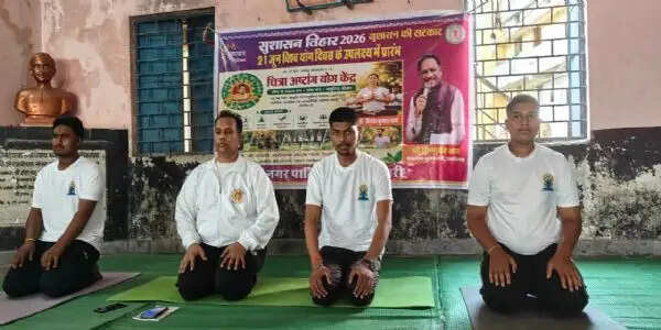 21 स्थानों पर विशेष योग शिविर से योगमय हो रहा शहर