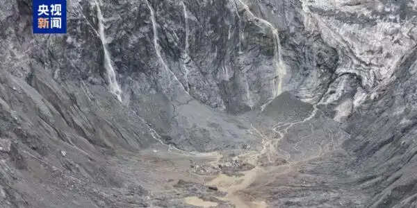 नेपाल आपदा : 2.5 करोड़ घन मीटर बर्फ 2,000 मीटर नीचे गिरी, विस्फोट जैसा असर