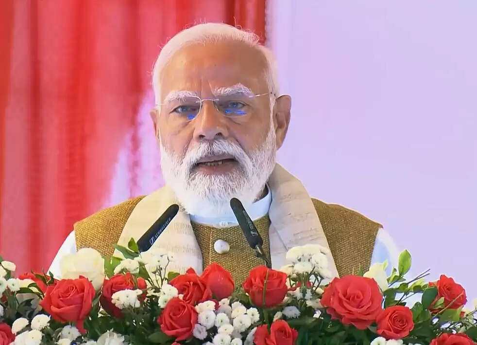 केरल की रेल कनेक्टिविटी और मजबूत हुई, विकास परियोजनाएं नए अवसर पैदा करेंगी : प्रधानमंत्री मोदी