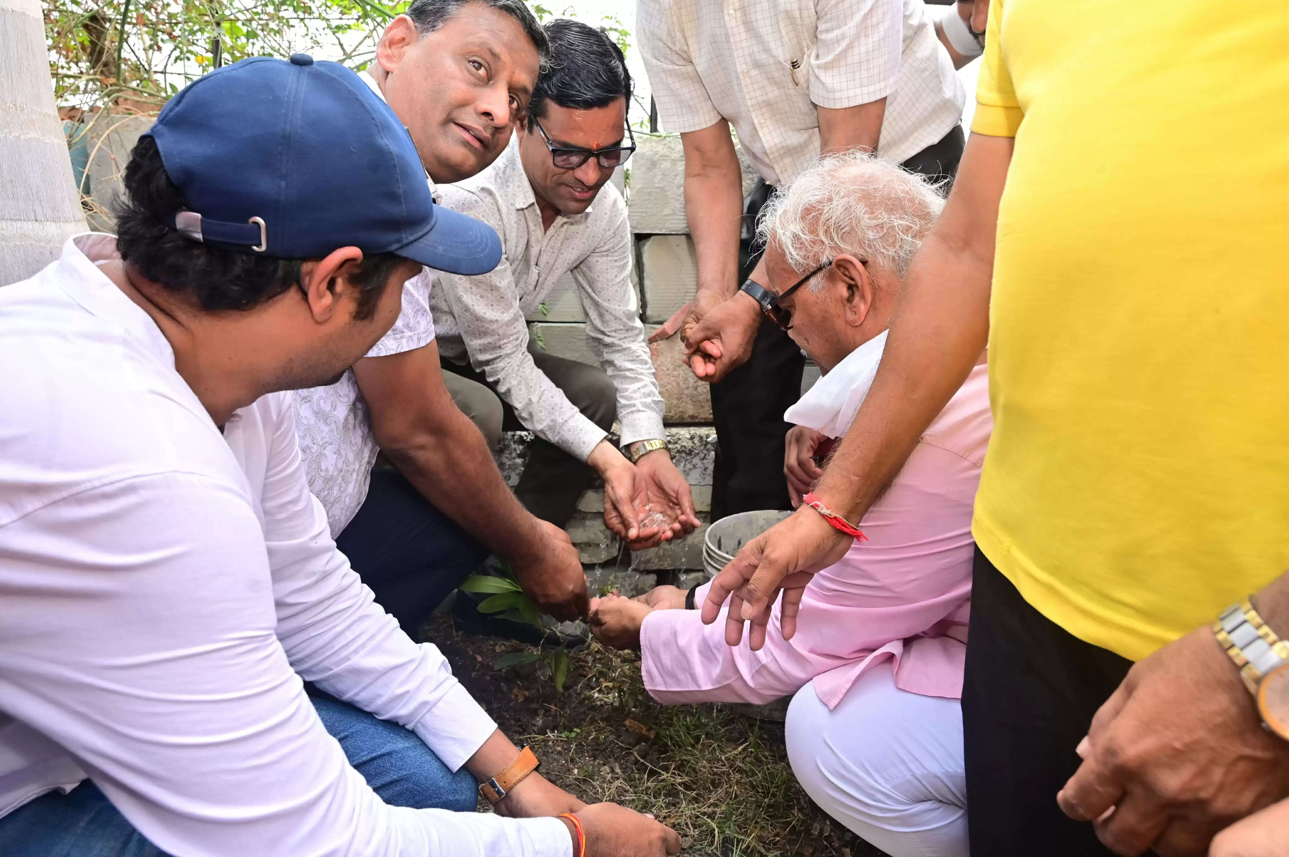 हमने पेड़ की कीमत नही समझी, इसलिए पड़ रही भीषण गर्मी : शिक्षा मंत्री दिलावर