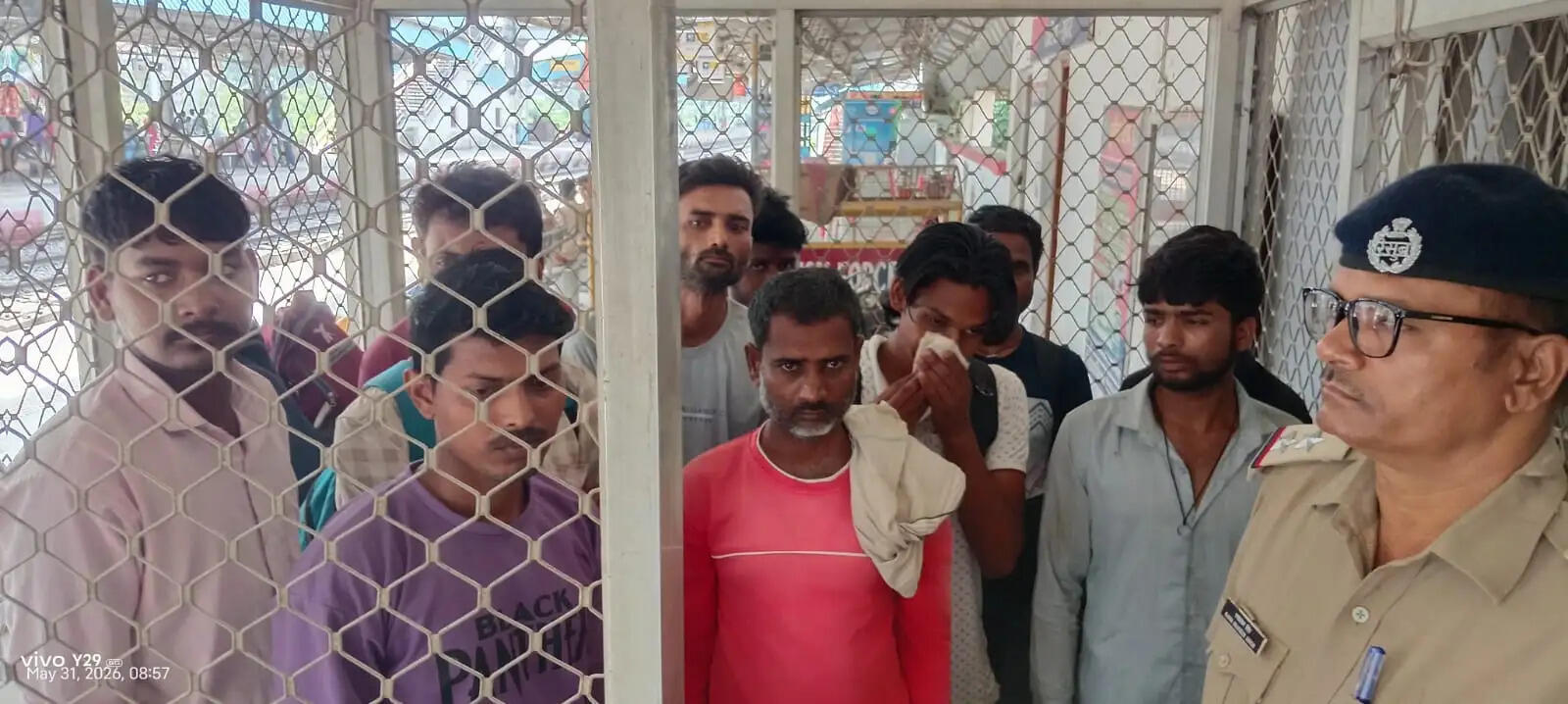 देवरिया में रेलवे एक्ट के तहत नौ लोगों के खिलाफ आरपीएफ ने की कार्रवाई