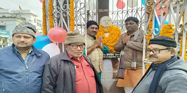 धूमधाम से मनाया गया शहीद जगदेव बाबू का 102 वां जन्मदिवस