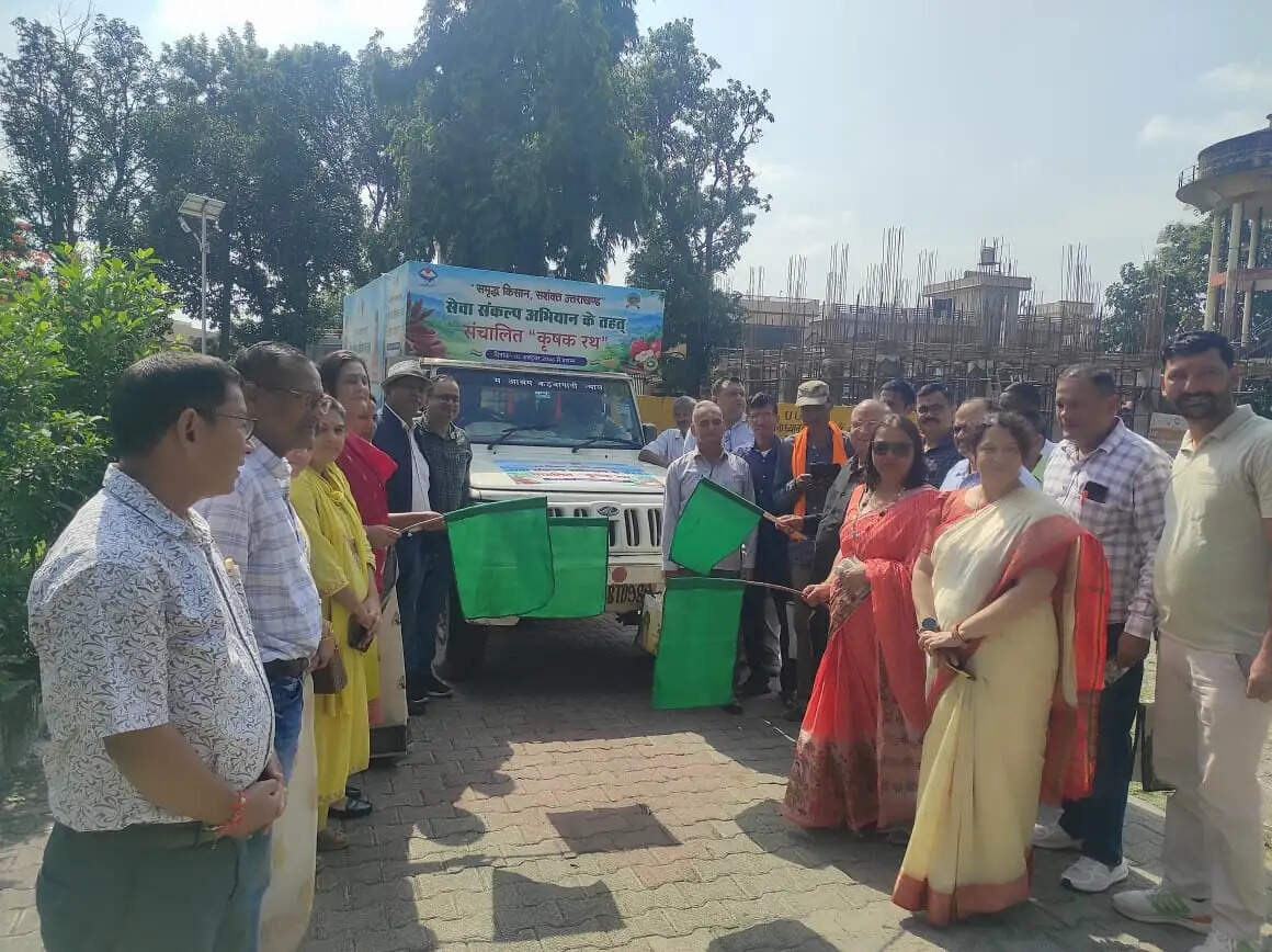 समृद्ध किसान सशक्त उत्तराखण्ड, अभियान के तहत हल्द्वानी पहुंचा कृषक रथ