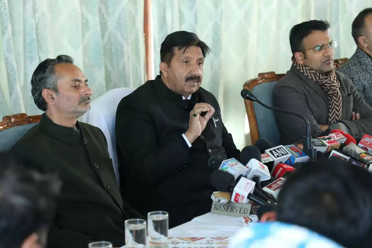 एचआरटीसी में होंगी 171 नई भर्तियां, 350 नई बसें, 31 जनवरी तक बनेंगे हिमबस कार्ड