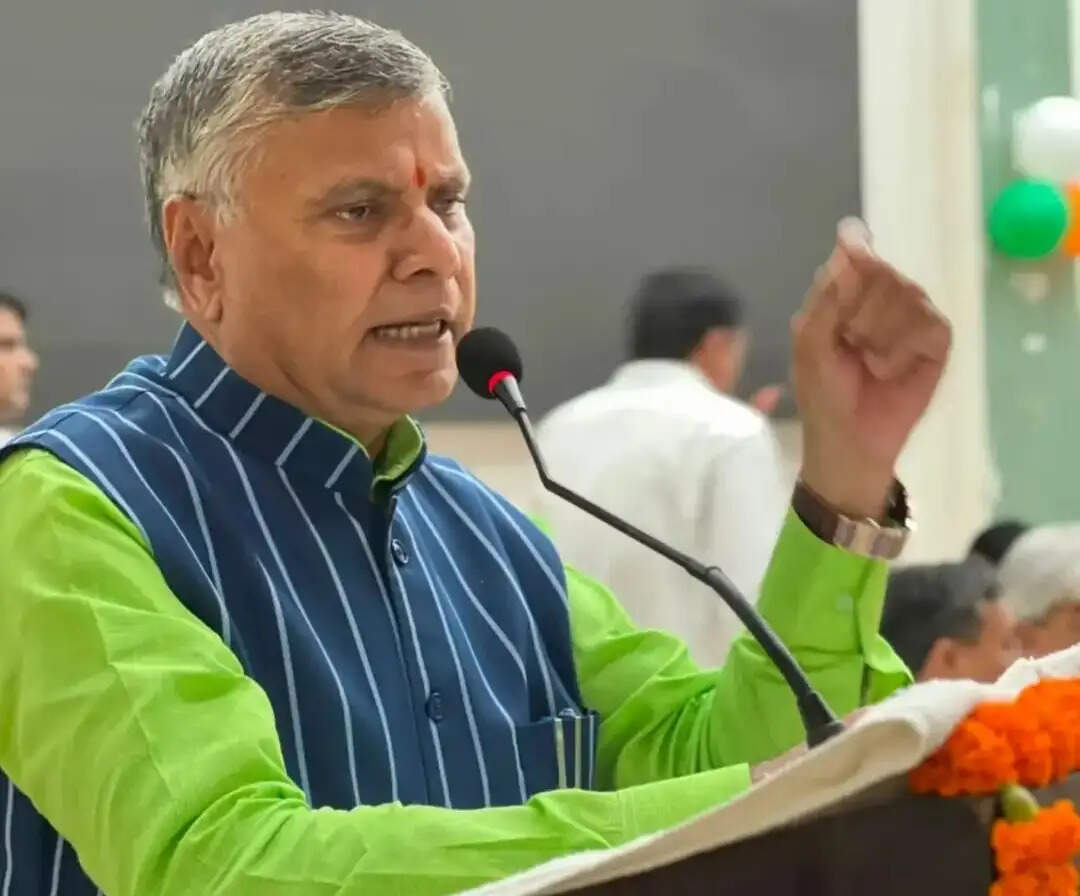 सरकार महिलाओं के सर्वांगीण विकास व सुरक्षा के लिए संचालित कर रही है जनकल्याणकारी योजनाएं : धर्मवीर प्रजापति