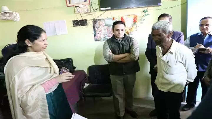 रीवाः कलेक्टर ने करहिया मंडी में किया जैविक हाट बाजार का उद्घाटन