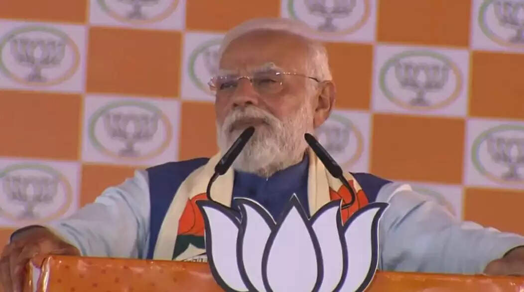 बिहार में फिर एनडीए सरकार बनी तो एक करोड़ युवाओं को मिलेंगे रोजगार, बिछेंगे उद्योगों के जाल : नरेंद्र मोदी