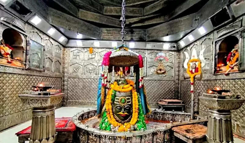 उज्जैनः महाकालेश्वर मंदिर में रंगपंचमी पर रंग-गुलाल ले जाने पर प्रतिबंध