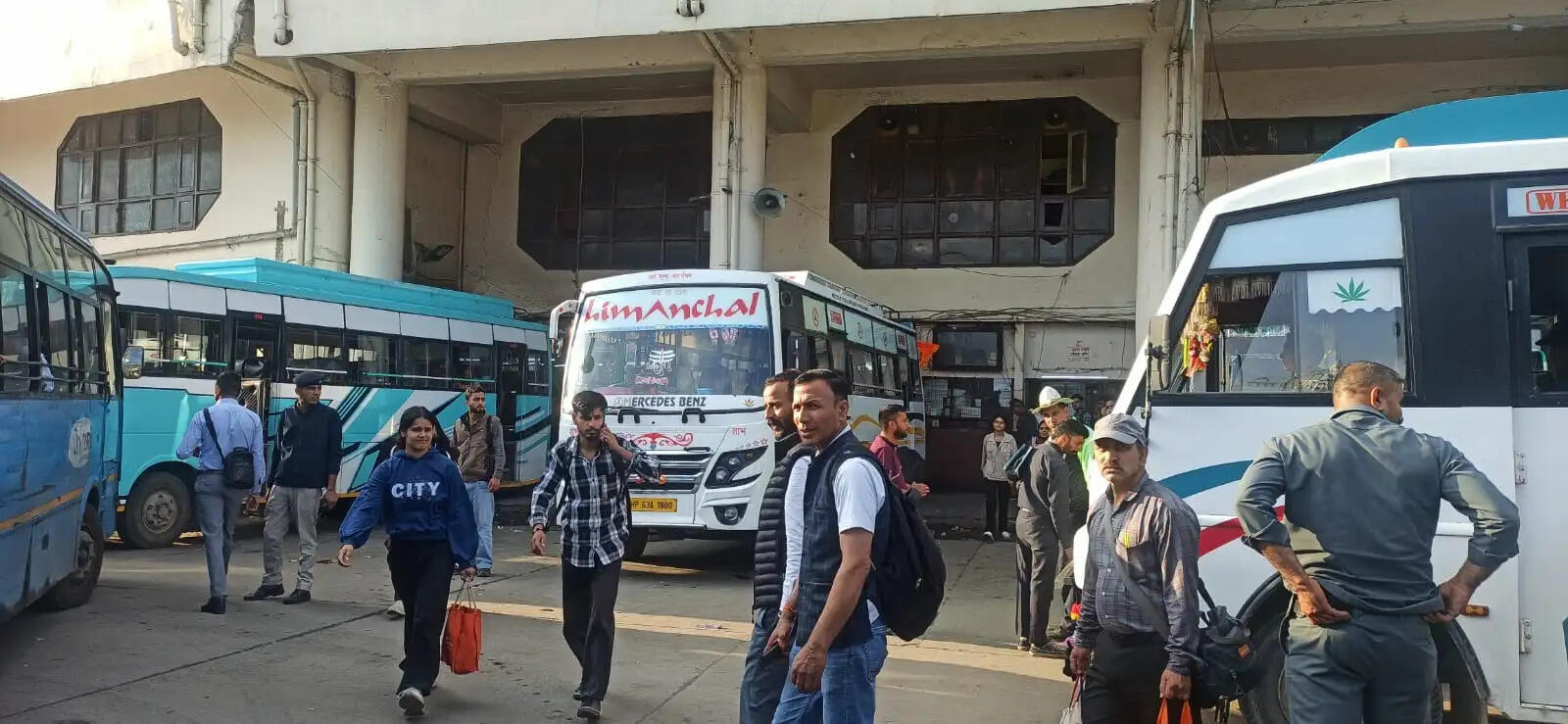 हिमाचल में हड़ताल पर नहीं जाएंगे एचआरटीसी कर्मचारी, लाखों यात्रियों को राहत