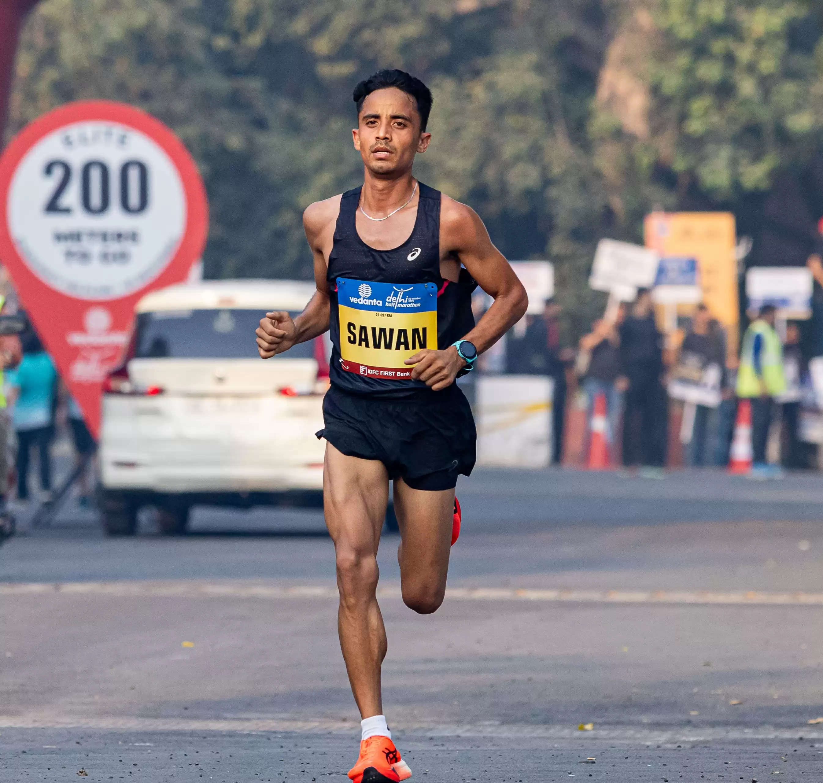 Joshua Cheptegei won the men's title and Alemadis Iyayu won the women's title of Vedanta Delhi Half Marathon.