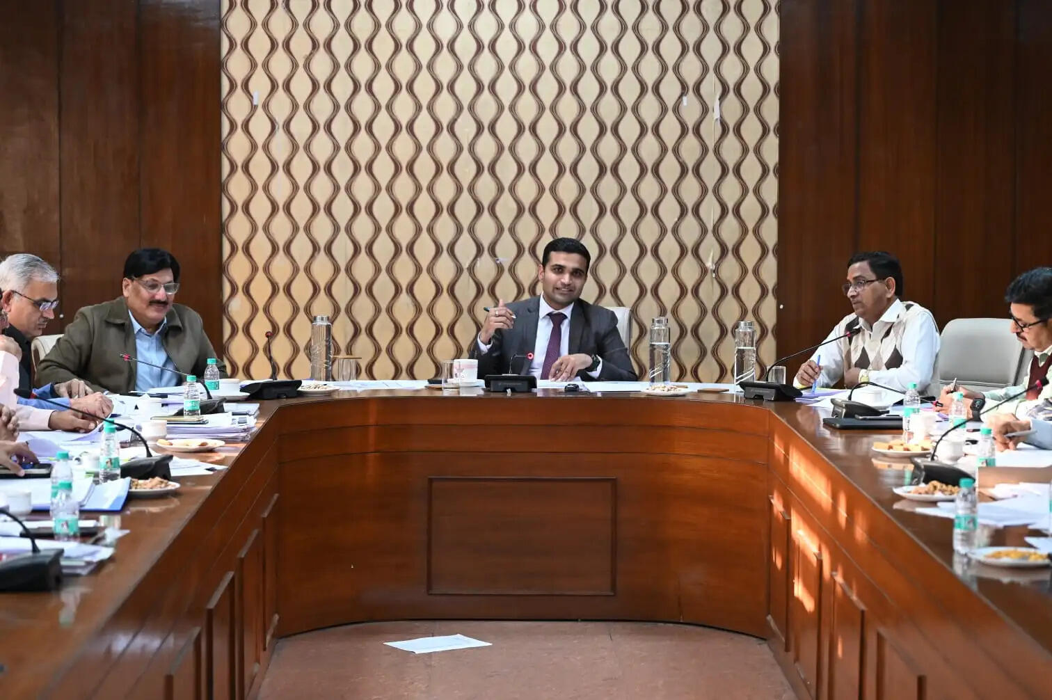 पलवल : उपभोक्ता शिकायतों का त्वरित समाधान सर्वोच्च प्राथमिकता: विक्रम सिंह