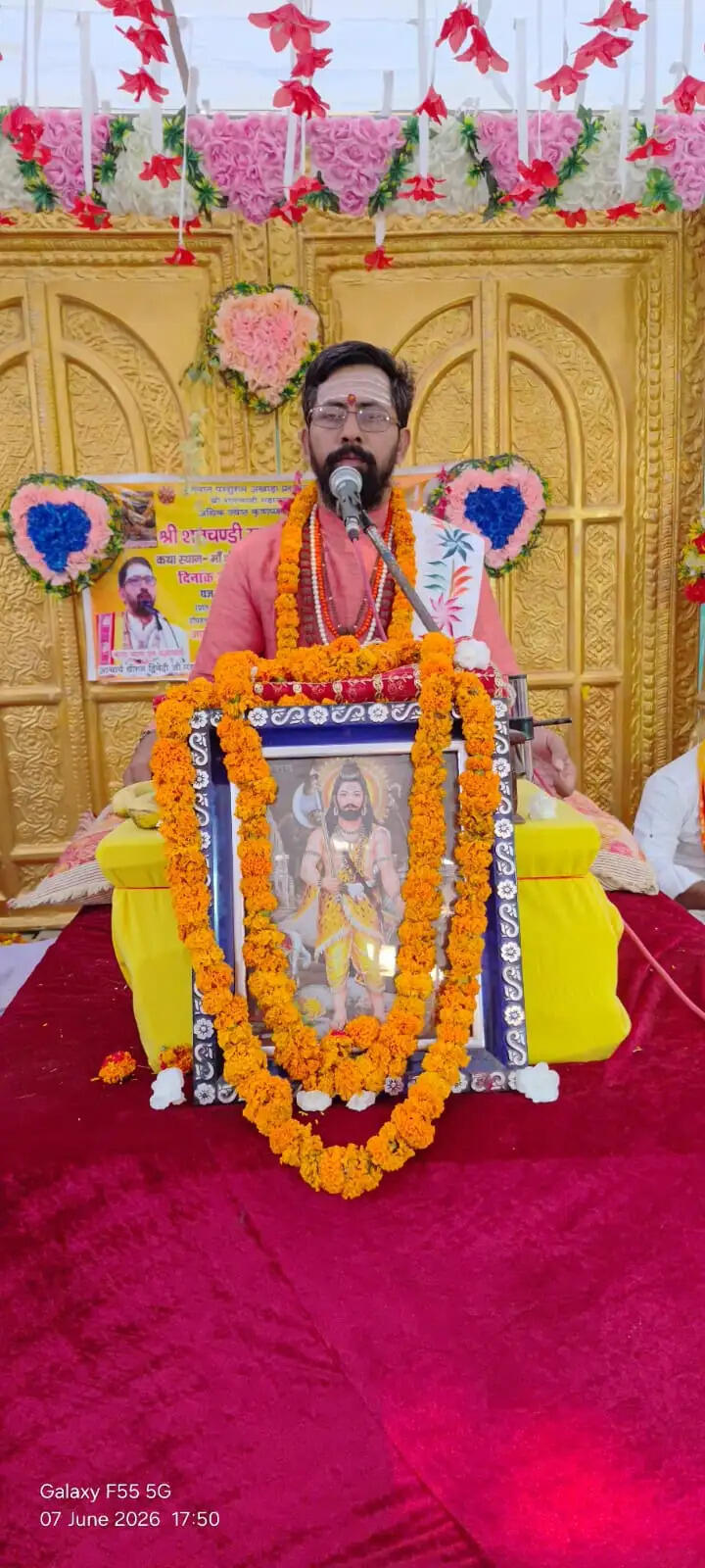 हनुमान-राम मिलन प्रसंग सुन भाव-विभोर हुए श्रद्धालु, जयकारों से गूंजा कथा पंडाल