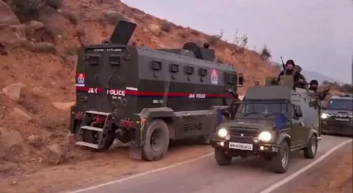 (अपडेट) बांदीपुरा मुठभेड़ में मारा गया आतंकवादी सहयाेगी, दो पुलिसकर्मी घायल