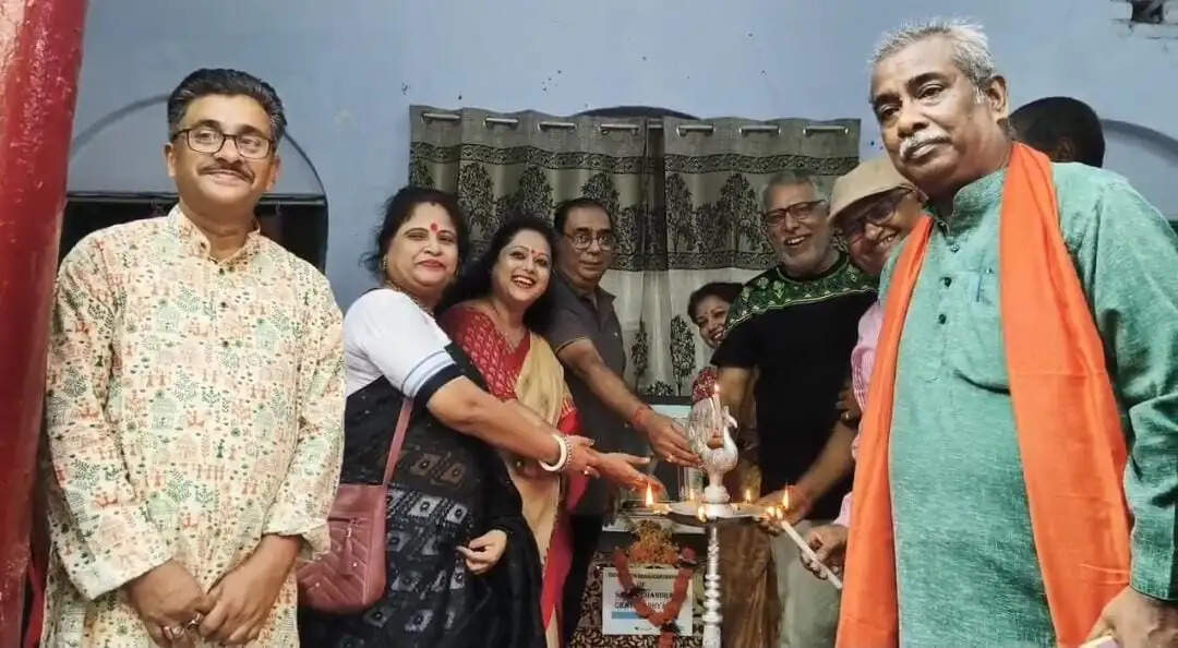 भागलपुर में धूमधाम से मनाई गई शरतचंद्र चट्टोपाध्याय की 150वीं जयंती, परिवार के सदस्य सम्मानित