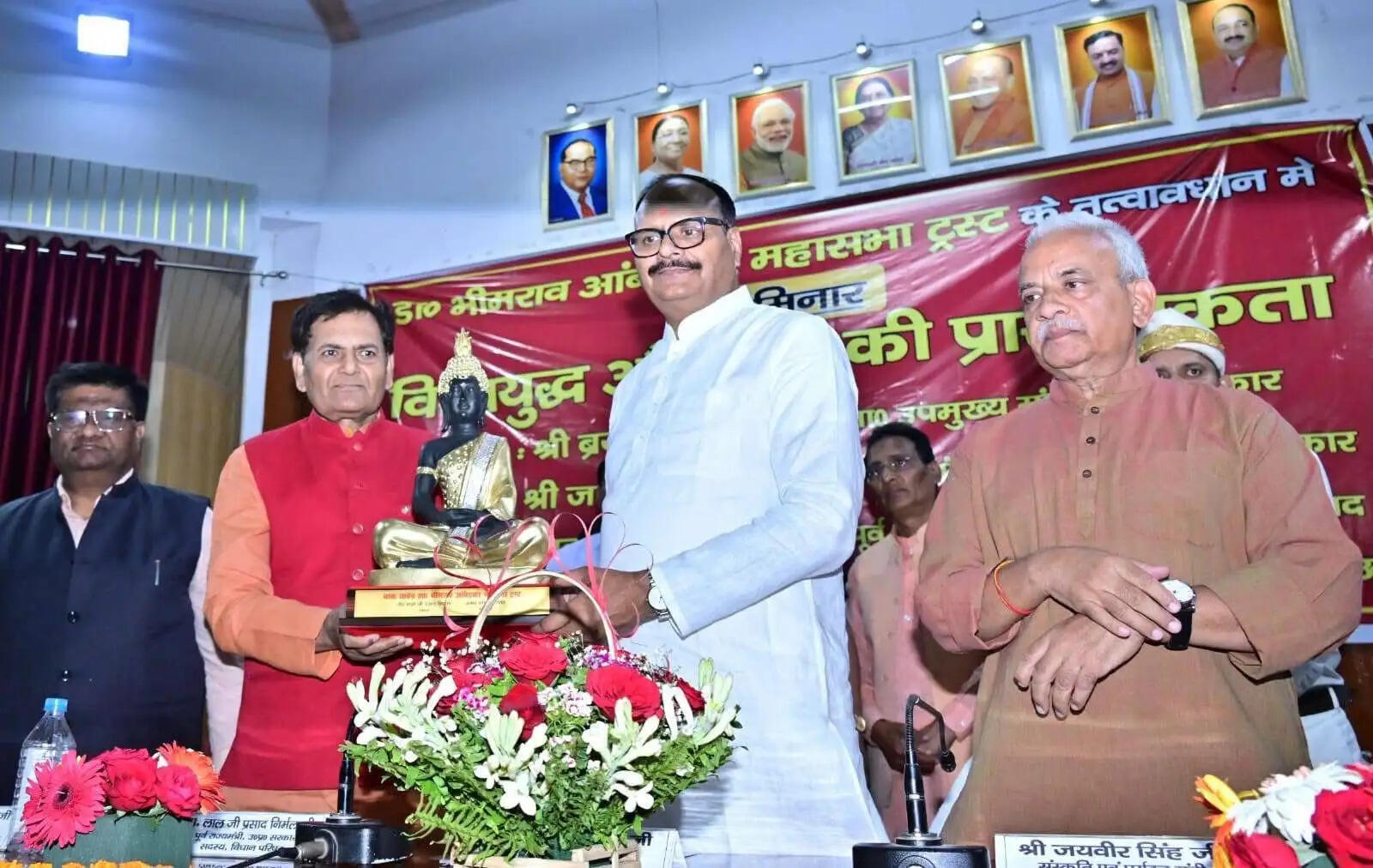 दुनिया को युद्ध नहीं बुद्ध के शान्ति की आवश्यकता : ब्रजेश पाठक